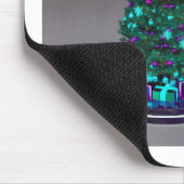 Frohe Weihnachten. Geschmückter Baum mit Geschenke Mousepad (Ecke)