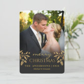 Frohe Weihnachten Gold Holly Holiday Foto Card (Stehend Vorderseite)