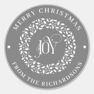 Frohe Weihnachten Gray Round White Holly Wreath JO Runder Aufkleber