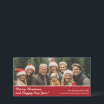 Frohe Weihnachten mit 1 horizontalem Panorama-Foto<br><div class="desc">Frohe Weihnachten und viel Glück ins neue Jahr! Passen Sie dies mit 1 Foto und Familienname an. Enthält eine Option zum Hinzufügen der Vornamen Ihrer Familienmitglieder.</div>