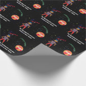 Frohe Weihnachten mit Pepper Dog im Weltraum Geschenkpapier (Ecke)