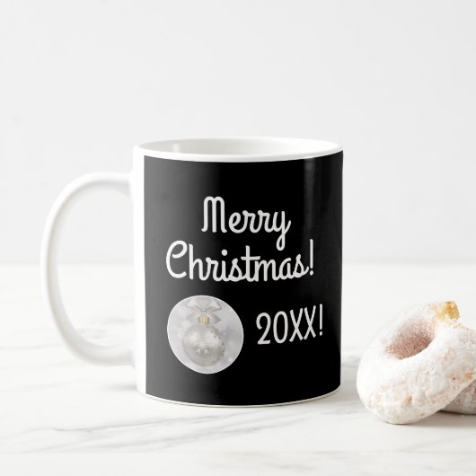 Frohe Weihnachten mit Silberschmuck Kaffeemaschine Kaffeetasse (Mit Donut)