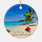 Frohe Weihnachten mit Weihnachtsmannmütze in den Keramik Ornament (Hinten)