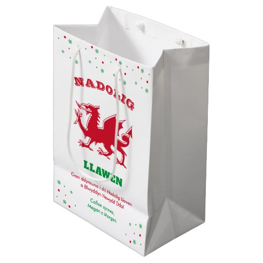 Frohe Weihnachten Nadolig Llawen Red Welsh Dragon Mittlere Geschenktüte (Vorderseite Schrägansicht)