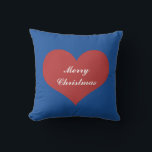 Frohe Weihnachten Nautical Blue White Heart Niedli Kissen<br><div class="desc">Gedruckt mit einem großen roten Herzmuster mit "Frohe Weihnachten" Nachricht in rot,  blau,  weiß! Ideal für Wohngestaltung,  Gastgeschenke oder Geschenke.</div>