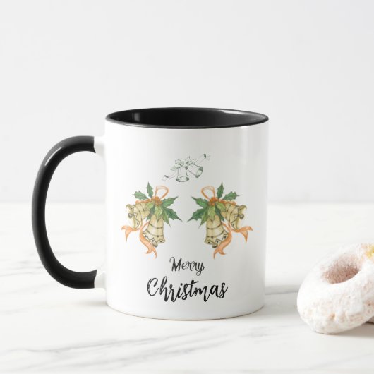 Frohe Weihnachten Niedlich grüne Orange Bells Tasse (Mit Donut)