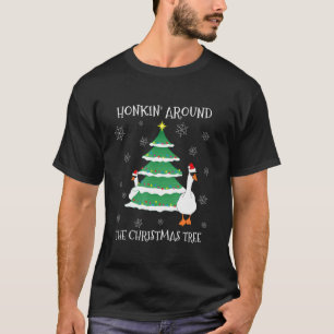 Frohe Weihnachten Niedliche Gänse Honking rund um T-Shirt