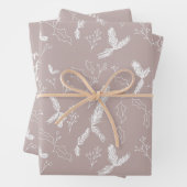 Frohe Weihnachten Pine Berries Muster Blush Geschenkpapier Set (Beispiel)