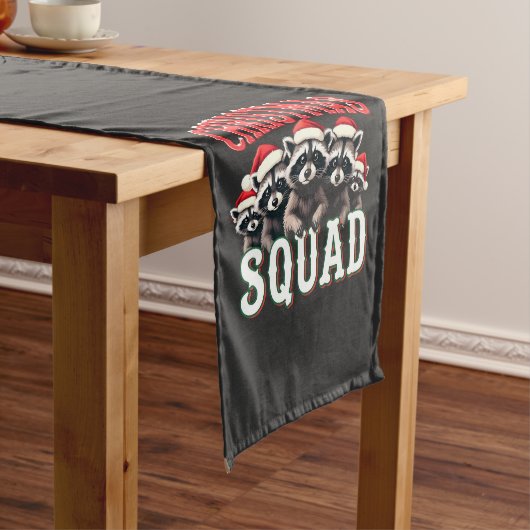 Frohe Weihnachten Raccoon Weihnachtsmannmütze Lieb Kurzer Tischläufer (Beispiel)