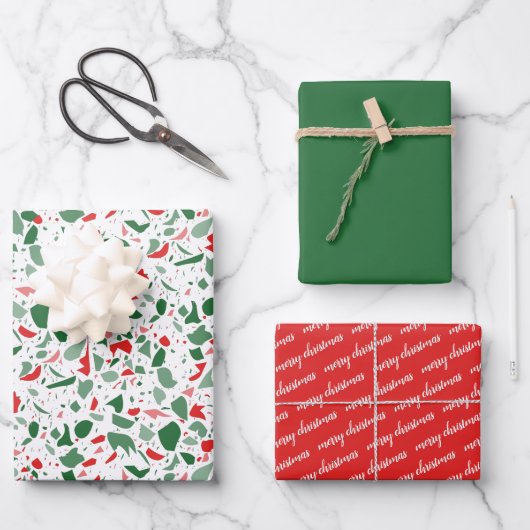 Frohe Weihnachten Red Green Terrazzo Pattern Urlau Geschenkpapier Set (Vorderseite)