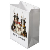 Frohe Weihnachten Rentier Bernese Mountain Hunde Mittlere Geschenktüte (Rückseite Schrägansicht)