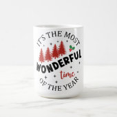 Frohe Weihnachten Rote Pine Trees Kaffeetasse (Mittel)