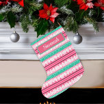 Frohe Weihnachten & Ugly Sweater Wünsche Großer Weihnachtsstrumpf<br><div class="desc">Machen Sie sich mit unserem Ugly Sweater Weihnachts-Strumpf auf die Feier der Saison vorbereitet! Dieses festliche und lustige Design und hässliches Pullover-Muster in Retro-Rot und Grün passen perfekt zu unserer fröhlichen Weihnachts- & Ugly Weihnachts-Rentierkollektion für das perfekte Urlaubsambiente. Ob Sie Familie, Freunden oder Arbeitskollegen schenken, dieser Weihnachtsfest Set für ein...</div>