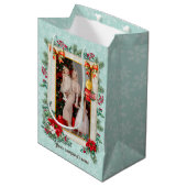 Frohe Weihnachten und glückliches Neues Jahr für L Mittlere Geschenktüte (Vorderseite Schrägansicht)