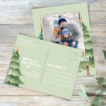 Frohe Weihnachten Wasserfarben Weihnachtsbaumen<br><div class="desc">Dieses Design verfügt über eine fröhliche Weihnachts-Foto-Postkarte,  mit Aquarell,  schlichtem grünem Hintergrund,  und eine Fotovorlage,  eine schlichte,  niedliche whimsical,  mit einem Weihnachtsbaum,  mit rustikalem,  Kiefernbaum und whimsy Typografie</div>