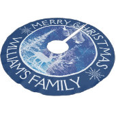 Frohe Weihnachten Weiße Bäume blauer Hintergrund Polyester Weihnachtsbaumdecke (Schrägansicht)