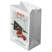 Frohe Weihnachten Whimsical Car Tree Personalisier Mittlere Geschenktüte (Vorderseite Schrägansicht)