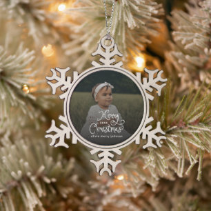 Frohe Weihnachten Whimsical Schrift Baby-Foto Schneeflocken Zinn-Ornament