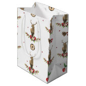 Frohe Weihnachten Winter Idyll Muster Personalisie Mittlere Geschenktüte (Rückseite Schrägansicht)