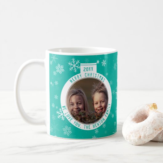 Frohe Weihnachts-Ball Green Snowflake Urlaub Kaffeetasse (Mit Donut)