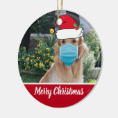 Frohe Weihnachts Funny Dog in der Gesichtsmaske Keramik Ornament (Links)