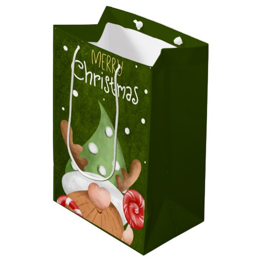 Frohe Weihnachts Gnome Medium Geschenktasche Mittlere Geschenktüte (Vorderseite Schrägansicht)