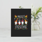 Frohe Weihnachts Gnome Shirt Matching Family Group Einladung (Stehend Vorderseite)