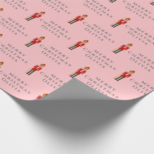 Frohe Weihnachts Nutcracker Name Pink Gray Modern Geschenkpapier (Ecke)