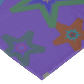 Frohe Weihnachts-Party Lila Tischtennis-Sterne Tischdecke (Schrägansicht)