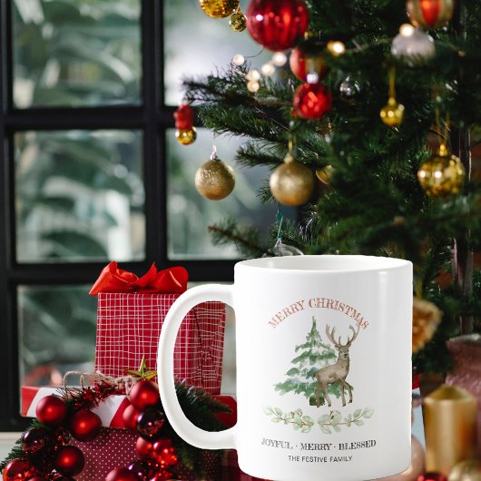 Frohe Weihnachts-Rentier und Familienname Kaffeetasse