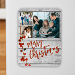 Frohe Weihnachts Rote Foto Collage rustikal Magnet<br><div class="desc">Rustikal stylish Frohe Weihnachten handgeschriebene Kalligraphie Drehbuch 3 Fotos aus der Familie verweilen Feiertage festliche Sake-Magnet mit Ihrem eigenen personalisierten Text mit einem krummen roten heiligen Beeren Zweig.</div>