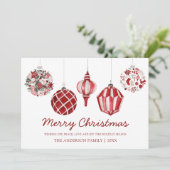 Frohe Weihnachts-Rote Ornament Feiertagskarte (Stehend Vorderseite)