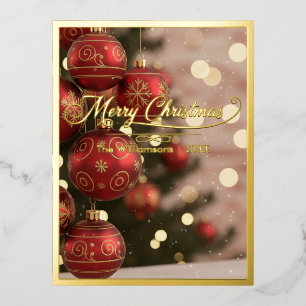 Frohe Weihnachts Rote Ornamente mit Namen Folien Feiertagspostkarte