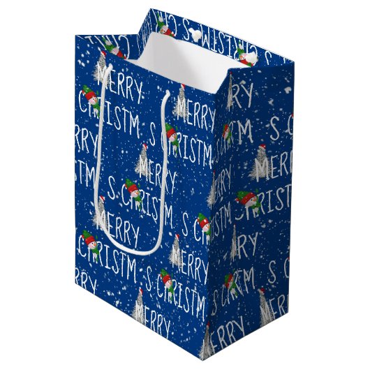 Frohe Weihnachts-Schneemann in Schneeflocken Mittlere Geschenktüte (Vorderseite Schrägansicht)