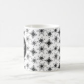 Frohe Weihnachts-Script Black Snowflakes Kaffeetasse (Mittel)