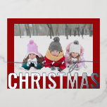 Frohe Weihnachts-Script-Foto Simple Modern Folien Feiertagspostkarte<br><div class="desc">Frohe Weihnachts-Script-Foto Simple Modern Silver Foil Weihnachtskarten zeigen Ihr Lieblings-Foto auf einem einfachen,  minimalistisch roten Hintergrund mit einem "Frohen Weihnachten" Silber-Folie Kalligraphie-Skript-Overlay. Personalisieren Sie den Text auf der Rückseite,  indem Sie ihn bearbeiten. Designed by ©2024 Evco Studio www.zazzle.com/store/evcostudio</div>