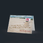 Frohe Weihnachts-Snowman am Strand Feiertagskarte<br><div class="desc">niedlicher Schneemann am tropischen Strand mit fröhlichen Weihnachtsgrüßen im Strand Sand und Surfuntergrund</div>
