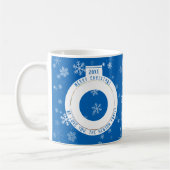 Frohe Weihnachtsball Blue Snowflake Holiday Kaffeetasse (Links)