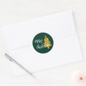 Frohe Weihnachtsbaum Green Gold und White Script Runder Aufkleber (Umschlag)