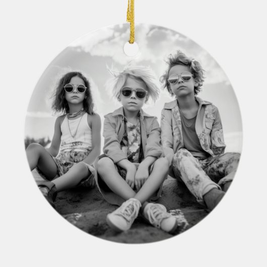 Frohe Weihnachtsbäume bunter Retro-Schriftart Keramik Ornament (Hinten)