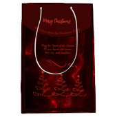 Frohe Weihnachtsbäume burgundy Mittlere Geschenktüte (Vorderseite)
