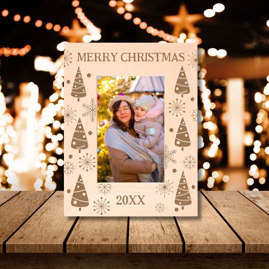 Frohe Weihnachtsbäume und Schneeflocken Geätzte Rahmen