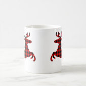 Frohe Weihnachtsbühne auf Red Black Buffalo Karo Kaffeetasse (Mittel)