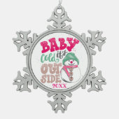 Frohe Weihnachtsfamilie und erste Schneeflocken Zinn-Ornament (Vorderseite)