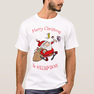 Frohe Weihnachtsfeier mit Weihnachtsgeschenken und T-Shirt