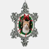 Frohe Weihnachtsfeier und Holly Custom Pet Foto Schneeflocken Zinn-Ornament (Links)