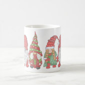 Frohe Weihnachtsgnomen für Weihnachtsgeschenke Kaffeetasse (Mittel)