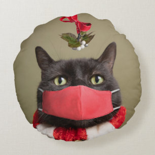 Frohe Weihnachtskatze im Gesicht Maske unter Mistl Rundes Kissen