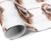 Frohe Weihnachtsschnee auf einer goldenen Retrieve Geschenkpapier (Rolleneckpunkt)