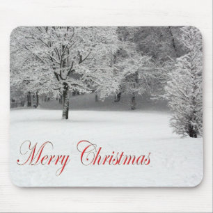 Frohe Weihnachtsschnee und Bäume Mousepad